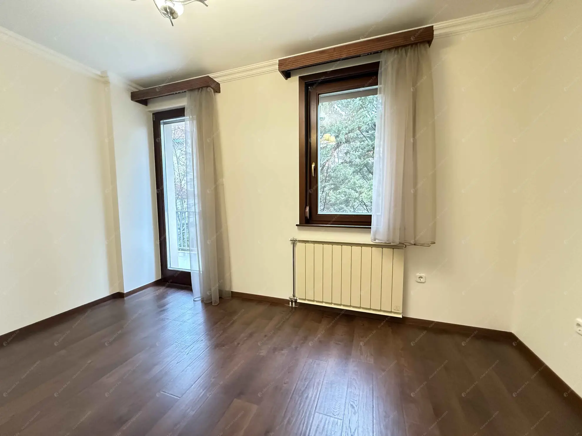 Kiadó albérlet 460000 Ft/hó áron: Budapest, II. kerület  Pusztaszeri út. Mérete: 70 nm, 2 szobás | Alberlet.hu - 6589423