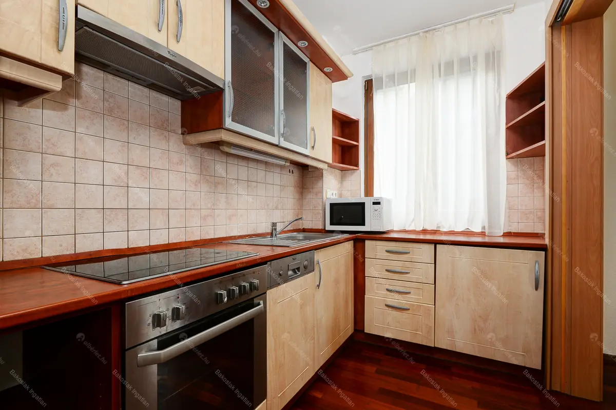 Kiadó albérlet 402000 Ft/hó áron: Budapest, II. kerület  Pusztaszeri út. Mérete: 87 nm, 3 szobás | Alberlet.hu - 5869013