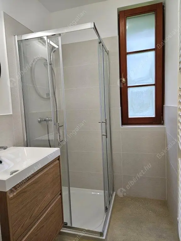 Kiadó albérlet 630000 Ft/hó áron: Budapest, II. kerület  Selyemakác utca. Mérete: 110 nm, 3 szobás | Alberlet.hu - 6590668