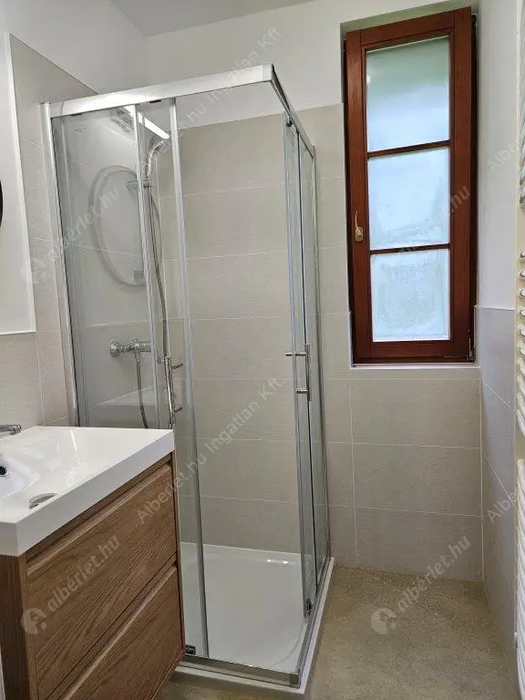 Kiadó albérlet 629000 Ft/hó áron: Budapest, II. kerület  Selyemakác utca. Mérete: 110 nm, 3 szobás | Alberlet.hu - 6590713