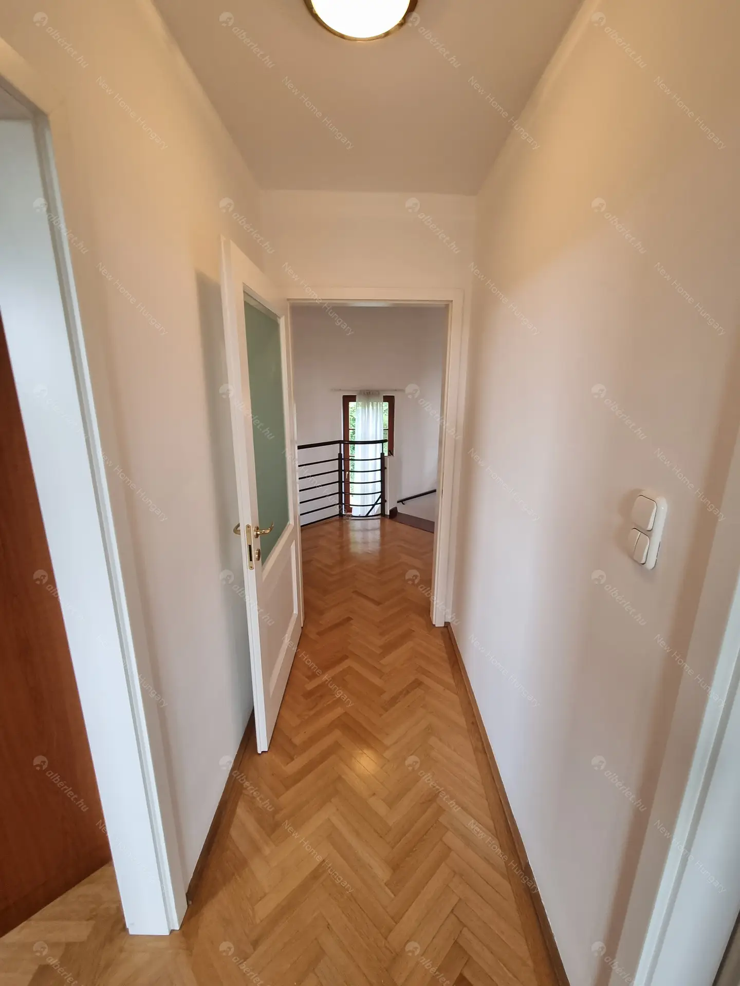 Kiadó albérlet 1135000 Ft/hó áron: Budapest, II. kerület  Selyemakác utca. Mérete: 220 nm, 4 szobás | Alberlet.hu - 6016647