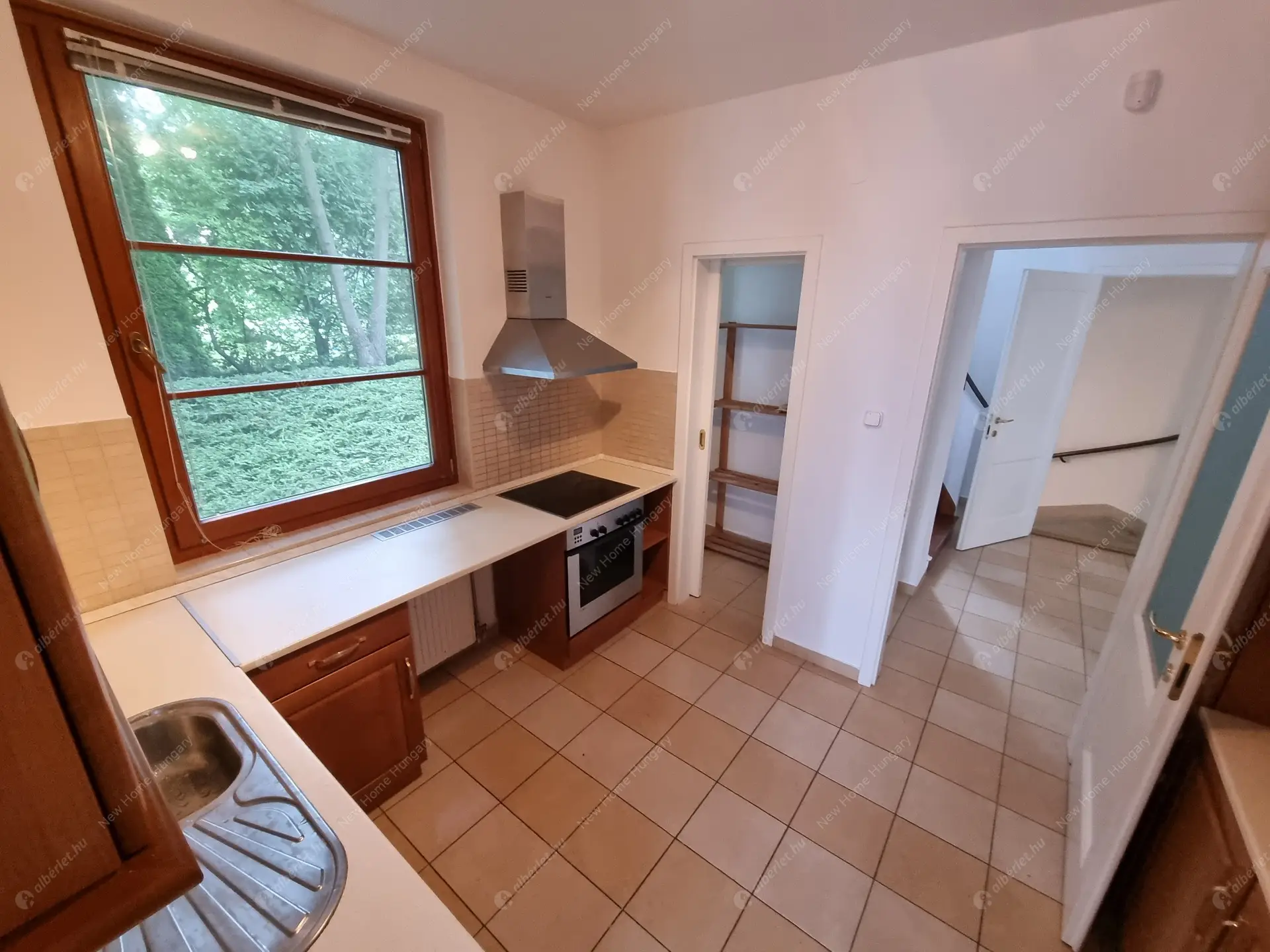 Kiadó albérlet 1135000 Ft/hó áron: Budapest, II. kerület  Selyemakác utca. Mérete: 220 nm, 4 szobás | Alberlet.hu - 6016658