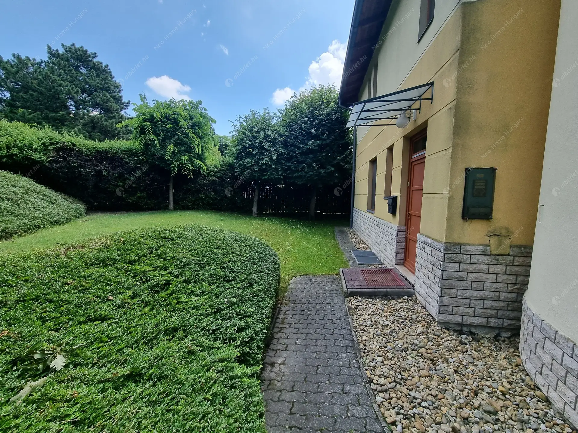 Kiadó albérlet 1135000 Ft/hó áron: Budapest, II. kerület  Selyemakác utca. Mérete: 220 nm, 4 szobás | Alberlet.hu - 6016662