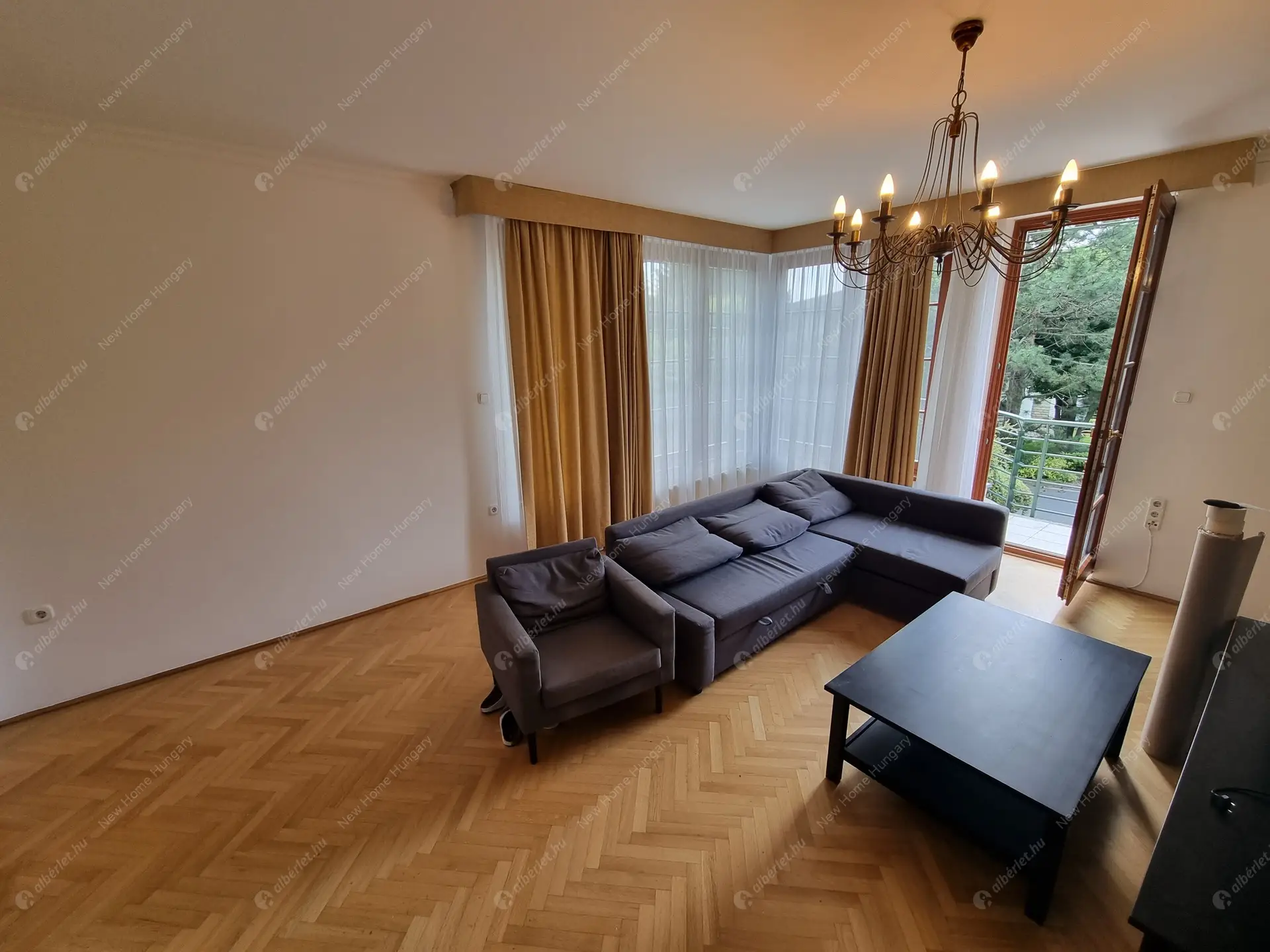 Kiadó albérlet 1135000 Ft/hó áron: Budapest, II. kerület  Selyemakác utca. Mérete: 220 nm, 4 szobás | Alberlet.hu - 6016665