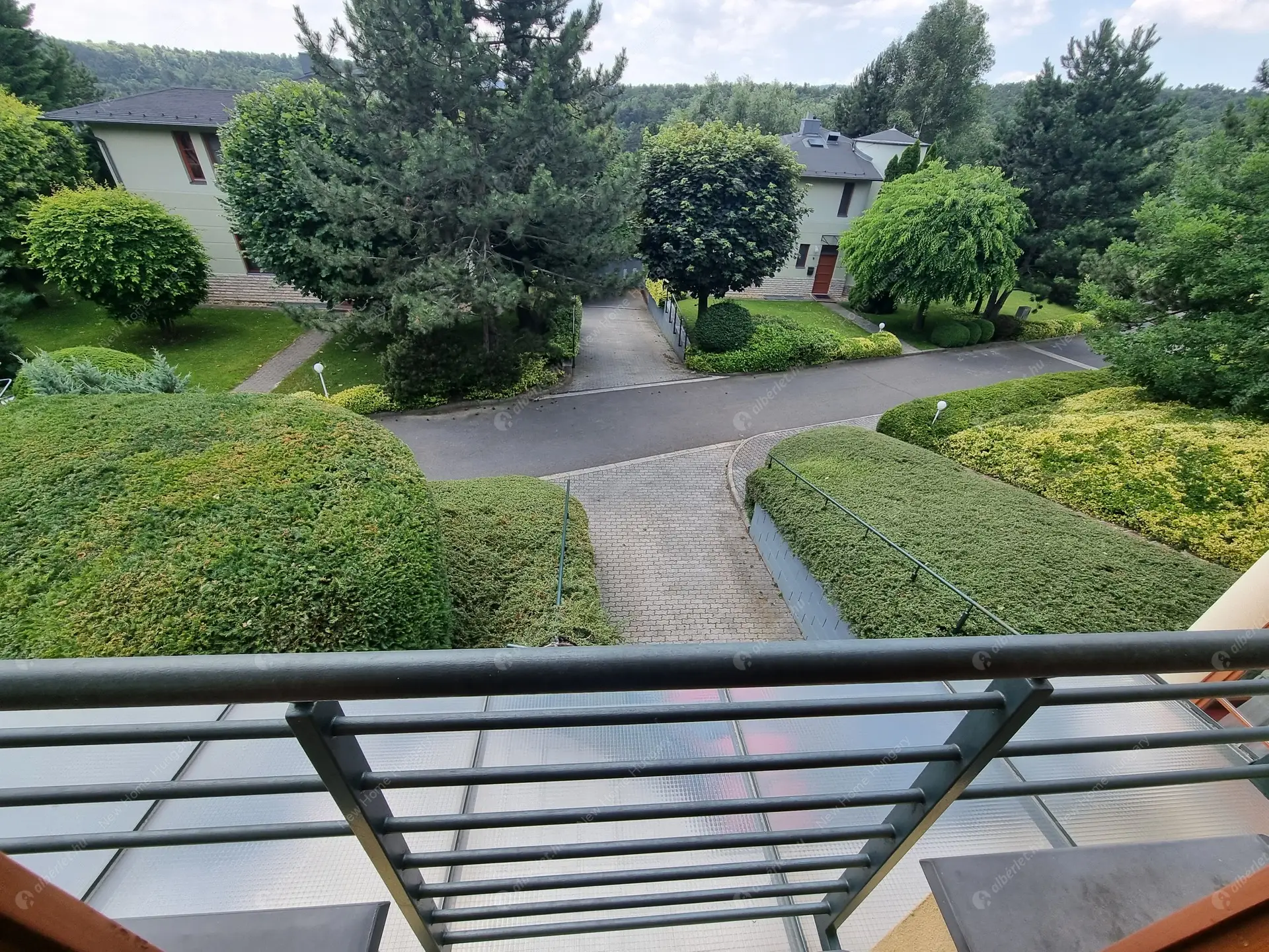 Kiadó albérlet 1135000 Ft/hó áron: Budapest, II. kerület  Selyemakác utca. Mérete: 220 nm, 4 szobás | Alberlet.hu - 6016671