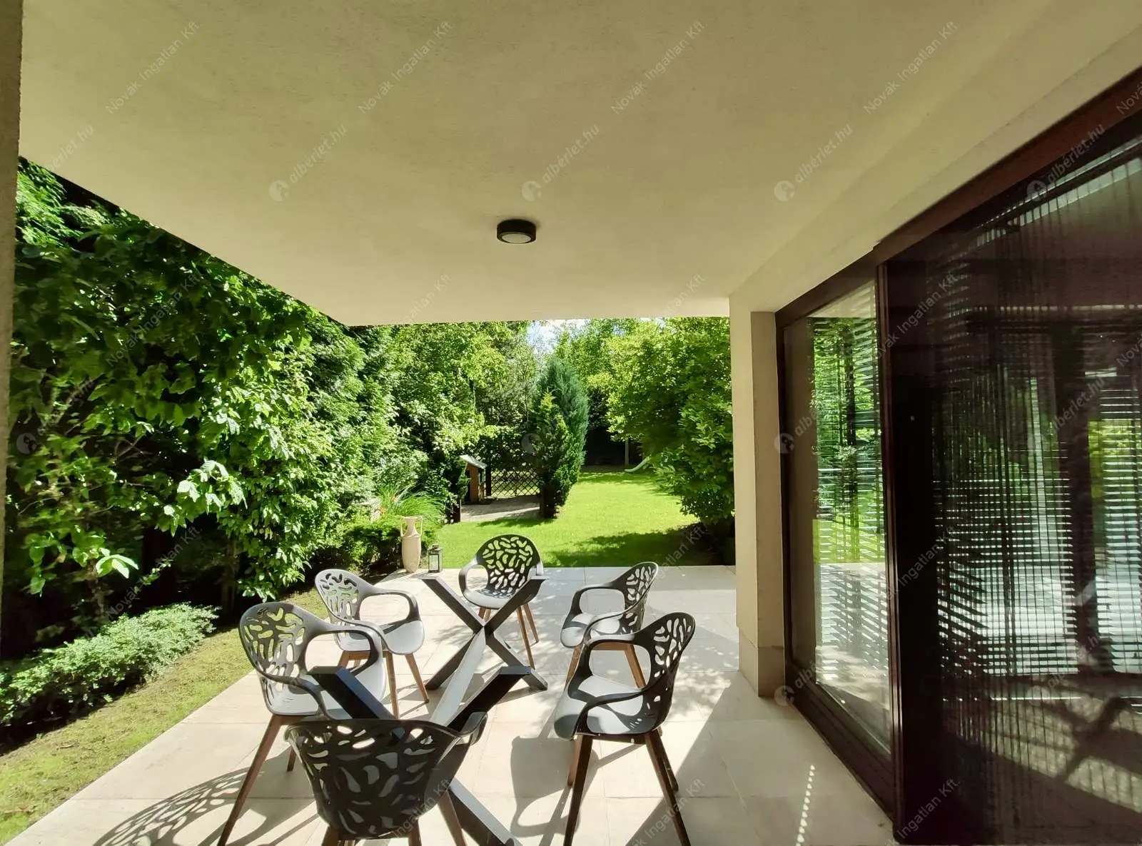 Kiadó albérlet 1917000 Ft/hó áron: Budapest, II. kerület  Sólyomvölgy utca. Mérete: 230 nm, 6 szobás | Alberlet.hu - 6587745