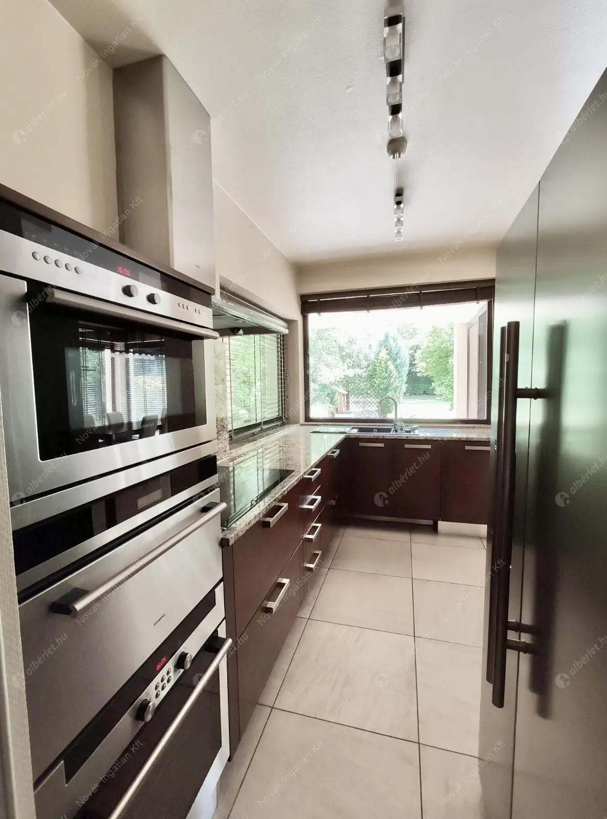 Kiadó albérlet 1917000 Ft/hó áron: Budapest, II. kerület  Sólyomvölgy utca. Mérete: 230 nm, 6 szobás | Alberlet.hu - 6587751