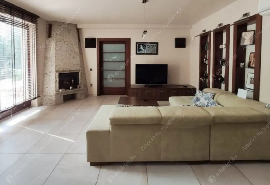 Kiadó albérlet 2000000 Ft/hó áron: Budapest, II. kerület  Sólyomvölgy utca. Mérete: 230 nm, 6 szobás | Alberlet.hu - 6600155