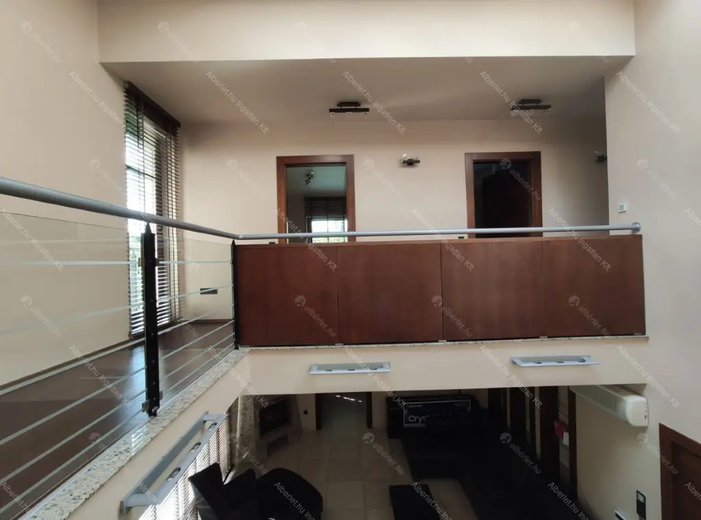 Kiadó albérlet 2000000 Ft/hó áron: Budapest, II. kerület  Sólyomvölgy utca. Mérete: 230 nm, 6 szobás | Alberlet.hu - 6683504