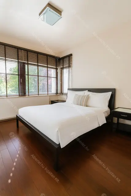 Kiadó albérlet 2000000 Ft/hó áron: Budapest, II. kerület  Sólyomvölgy utca. Mérete: 230 nm, 6 szobás | Alberlet.hu - 6683507