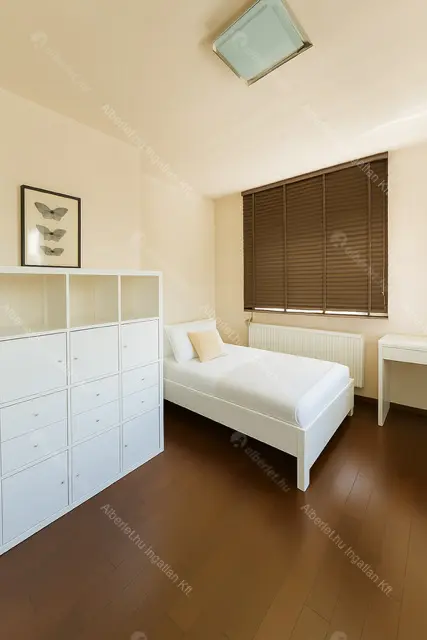 Kiadó albérlet 2000000 Ft/hó áron: Budapest, II. kerület  Sólyomvölgy utca. Mérete: 230 nm, 6 szobás | Alberlet.hu - 6683508