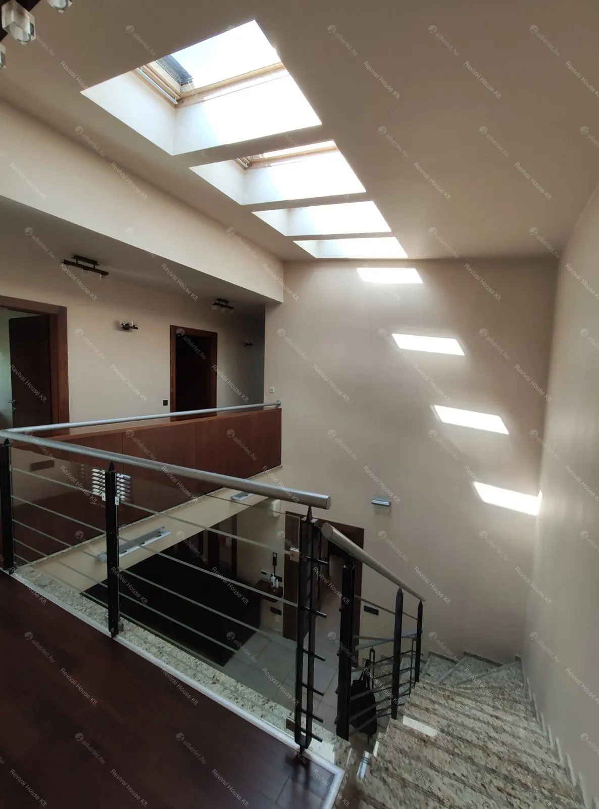 Kiadó albérlet 2000000 Ft/hó áron: Budapest, II. kerület  Sólyomvölgy utca. Mérete: 230 nm, 6 szobás | Alberlet.hu - 6677870