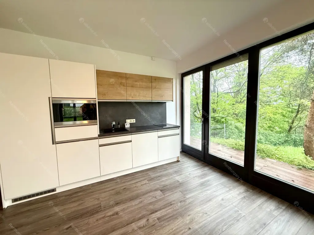 Kiadó albérlet 545000 Ft/hó áron: Budapest, II. kerület  Szabadság utca. Mérete: 110 nm, 3 szobás | Alberlet.hu - 6693599