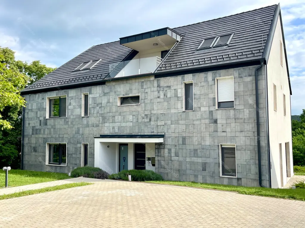 Kiadó albérlet 547000 Ft/hó áron: Budapest, II. kerület  Szabadság utca. Mérete: 110 nm, 3 szobás | Alberlet.hu - 6699398