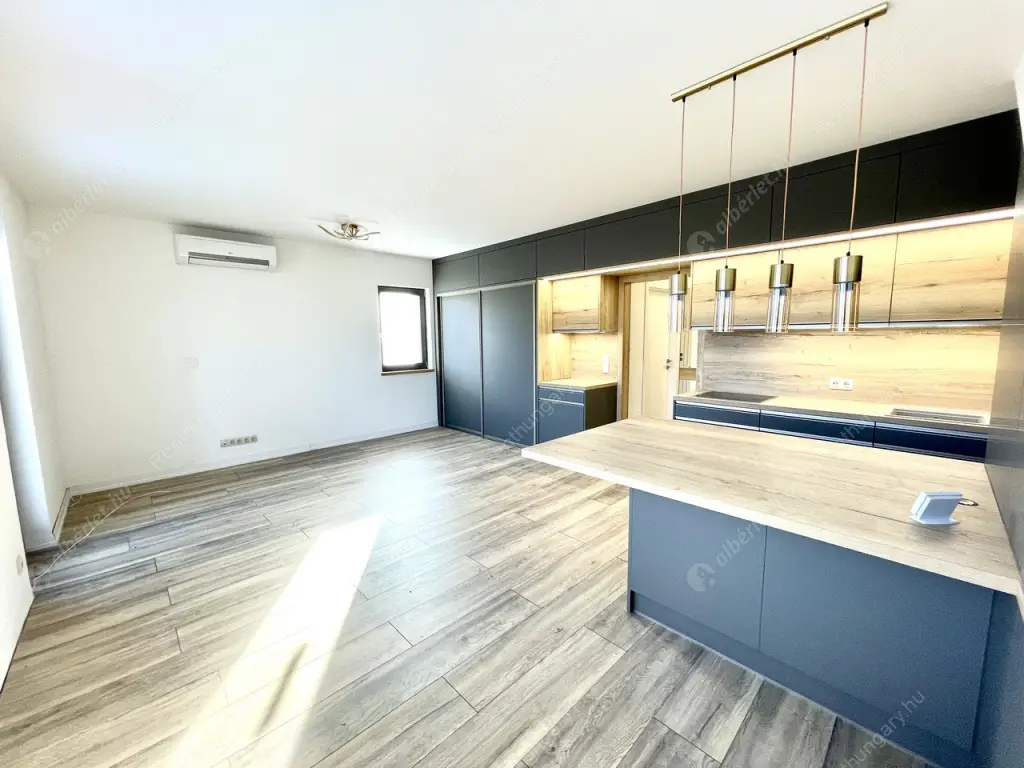 Kiadó albérlet 544000 Ft/hó áron: Budapest, II. kerület  Szabadság utca. Mérete: 90 nm, 4 szobás | Alberlet.hu - 5993966