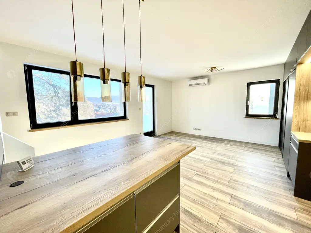 Kiadó albérlet 544000 Ft/hó áron: Budapest, II. kerület  Szabadság utca. Mérete: 90 nm, 4 szobás | Alberlet.hu - 5993968