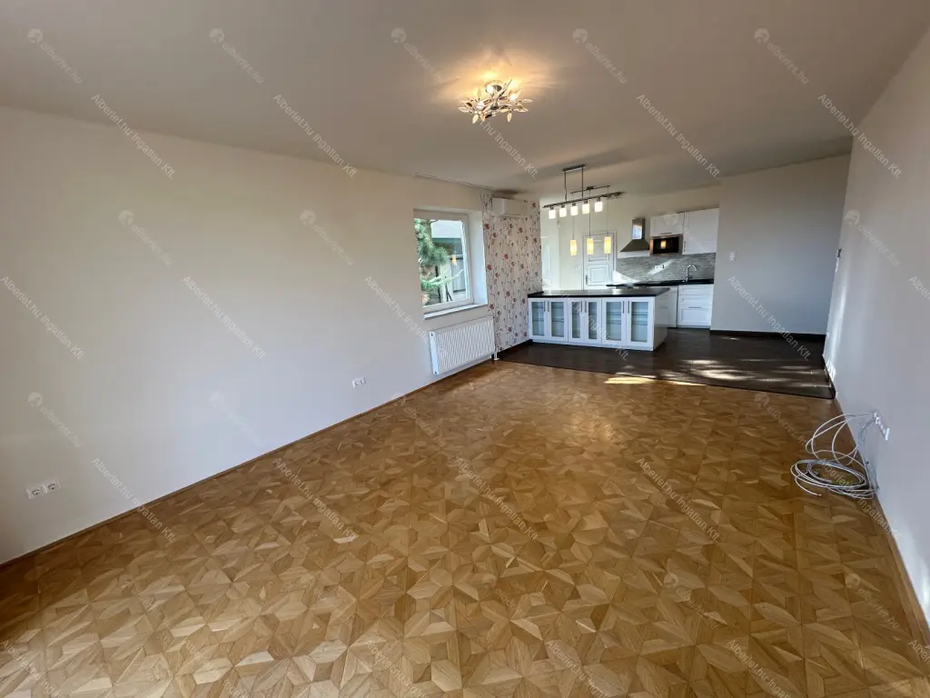 Kiadó albérlet 490000 Ft/hó áron: Budapest, II. kerület  Szalamandra köz. Mérete: 80 nm, 3 szobás | Alberlet.hu - 6655356