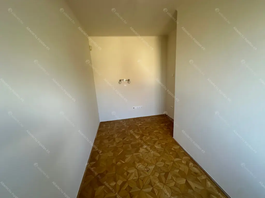 Kiadó albérlet 490000 Ft/hó áron: Budapest, II. kerület  Szalamandra köz. Mérete: 80 nm, 3 szobás | Alberlet.hu - 6682522