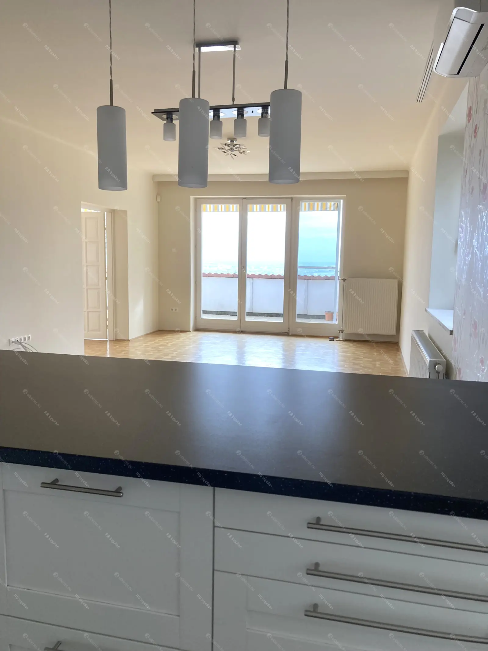 Kiadó albérlet 490000 Ft/hó áron: Budapest, II. kerület  Szalamandra köz. Mérete: 80 nm, 3 szobás | Alberlet.hu - 6667931