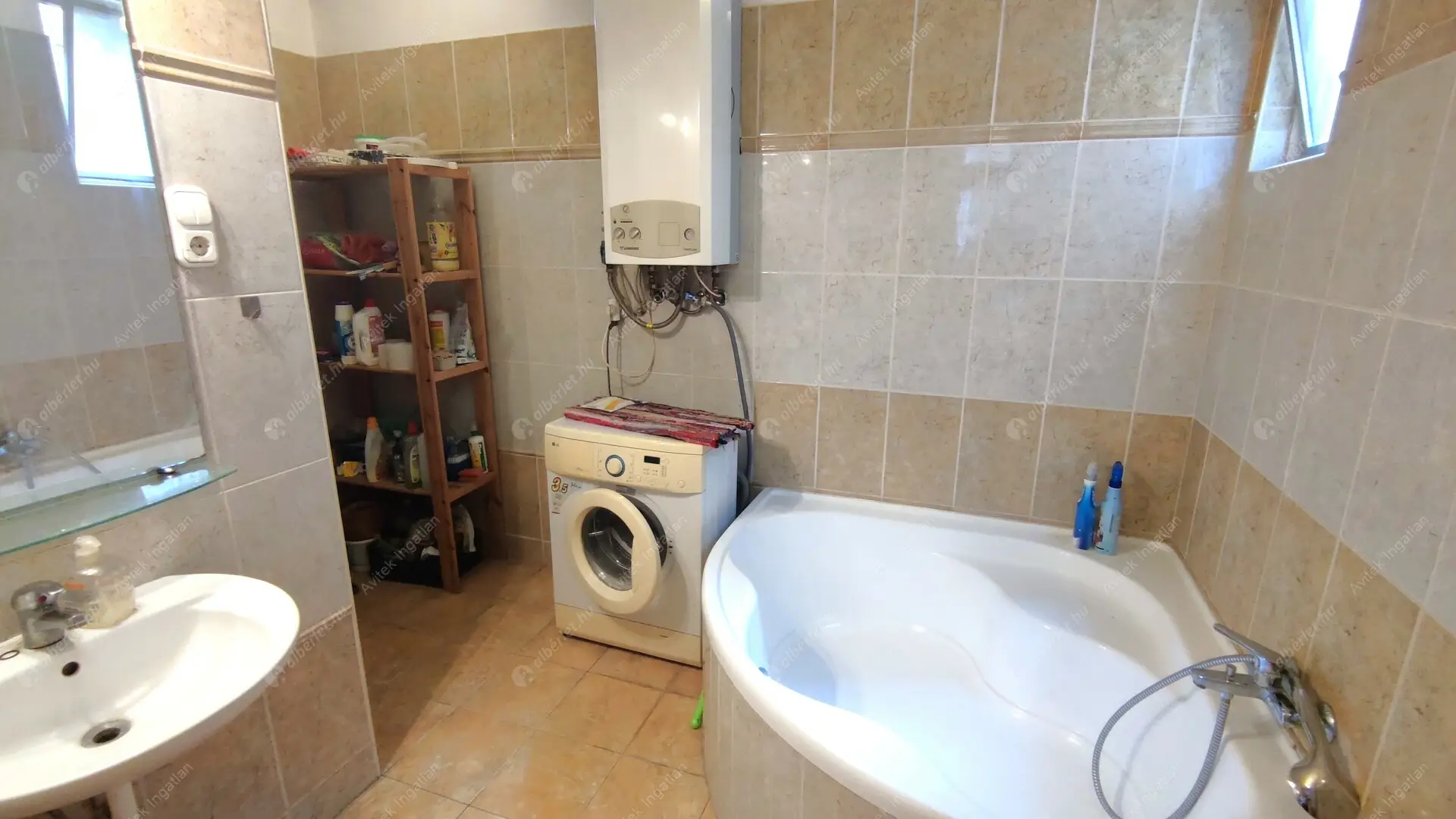 Kiadó albérlet 280000 Ft/hó áron: Budapest, II. kerület  Szász Károly utca. Mérete: 64 nm, 2 szobás | Alberlet.hu - 6511934