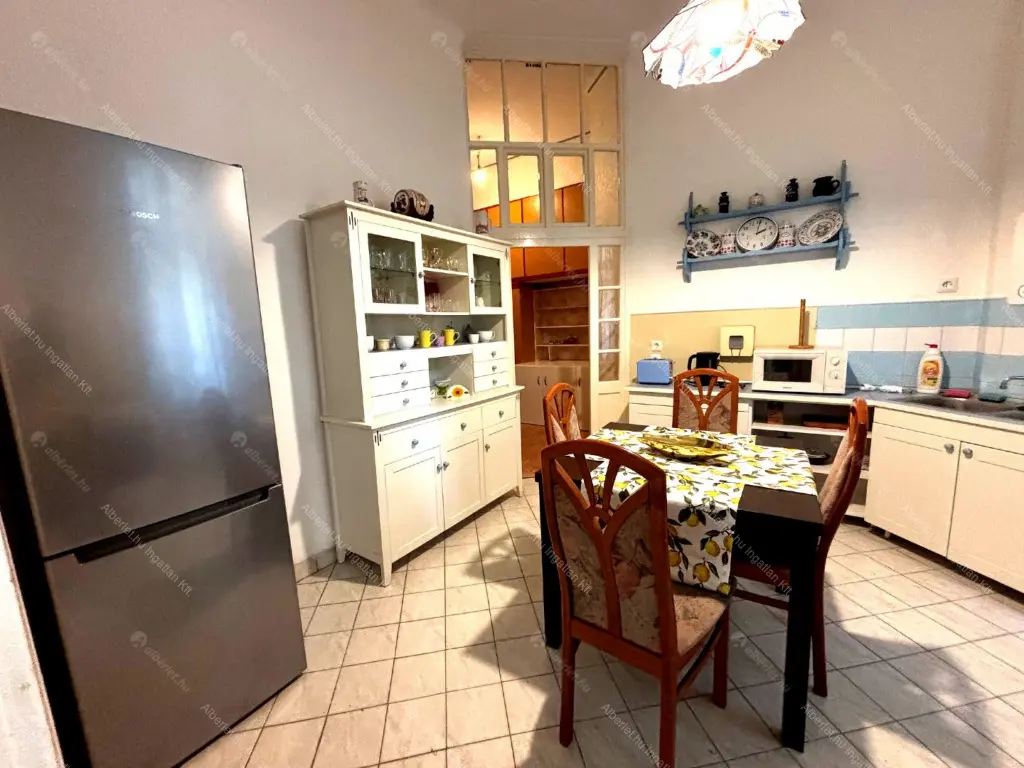 Kiadó albérlet 350000 Ft/hó áron: Budapest, II. kerület  Szász Károly utca. Mérete: 84 nm, 2 szobás | Alberlet.hu - 6693153