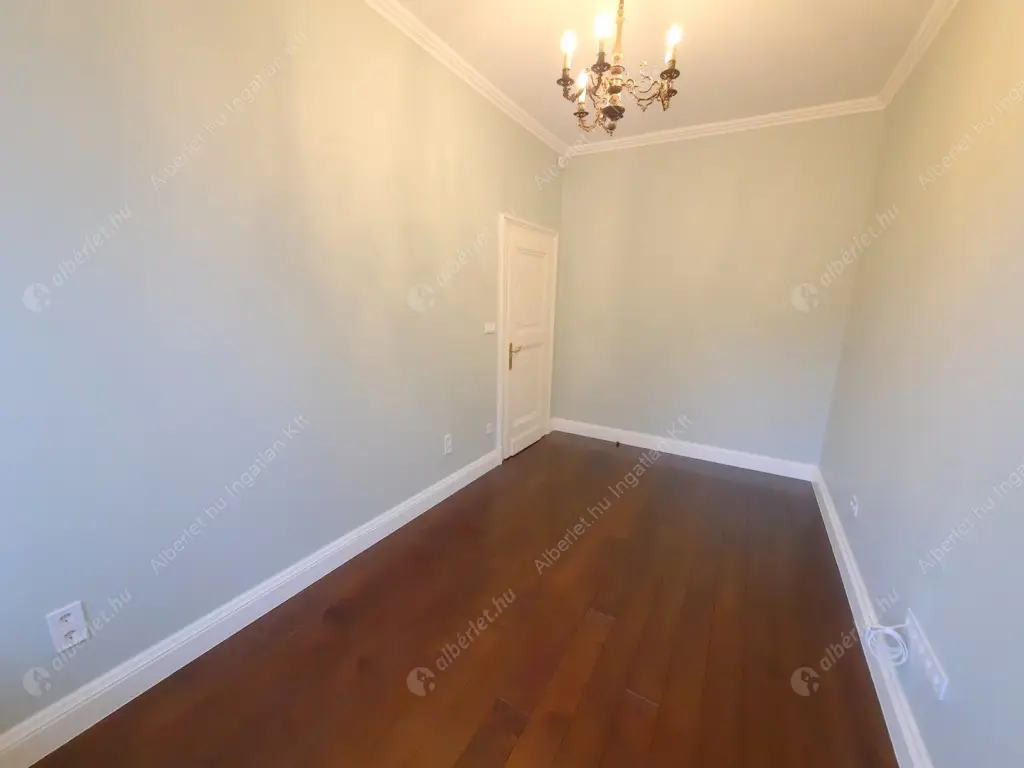 Kiadó albérlet 1200000 Ft/hó áron: Budapest, II. kerület  Szemlőhegy utca. Mérete: 164 nm, 4 szobás | Alberlet.hu - 6518896