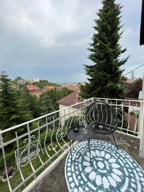 Kiadó albérlet 550000 Ft/hó áron: Budapest, II. kerület  Szépvölgyi út. Mérete: 130 nm, 4 szobás | Alberlet.hu - 6169849