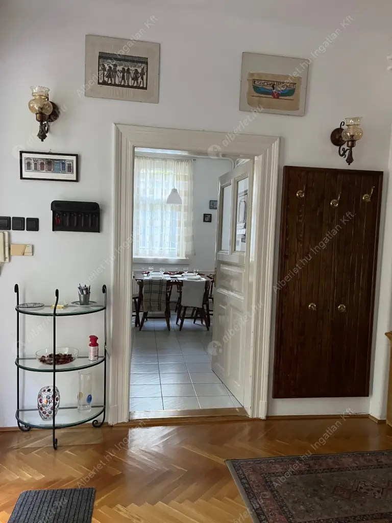 Kiadó albérlet 550000 Ft/hó áron: Budapest, II. kerület  Szépvölgyi út. Mérete: 130 nm, 4 szobás | Alberlet.hu - 6169851