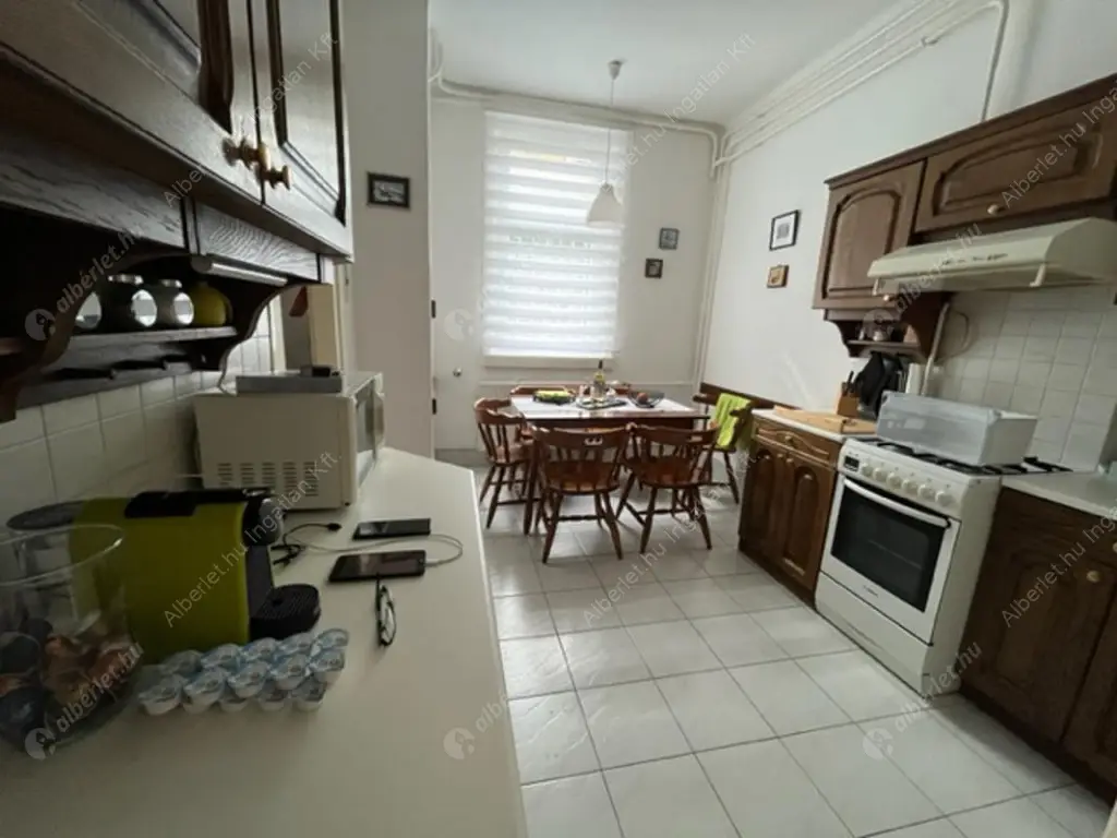 Kiadó albérlet 550000 Ft/hó áron: Budapest, II. kerület  Szépvölgyi út. Mérete: 130 nm, 4 szobás | Alberlet.hu - 6169852
