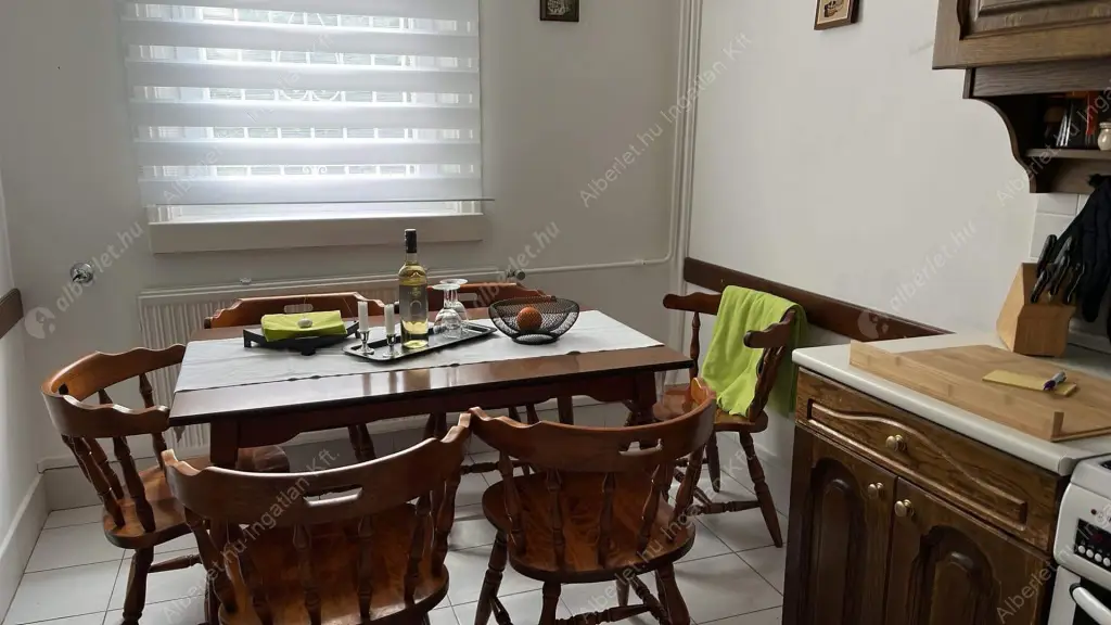 Kiadó albérlet 550000 Ft/hó áron: Budapest, II. kerület  Szépvölgyi út. Mérete: 130 nm, 4 szobás | Alberlet.hu - 6169854