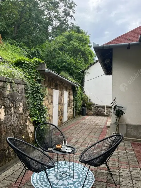 Kiadó albérlet 550000 Ft/hó áron: Budapest, II. kerület  Szépvölgyi út. Mérete: 130 nm, 4 szobás | Alberlet.hu - 6169863