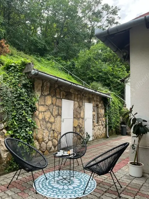 Kiadó albérlet 550000 Ft/hó áron: Budapest, II. kerület  Szépvölgyi út. Mérete: 130 nm, 4 szobás | Alberlet.hu - 6169864