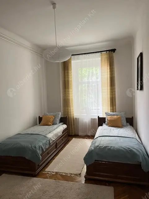 Kiadó albérlet 500000 Ft/hó áron: Budapest, II. kerület  Szépvölgyi út. Mérete: 130 nm, 4 szobás | Alberlet.hu - 6597752