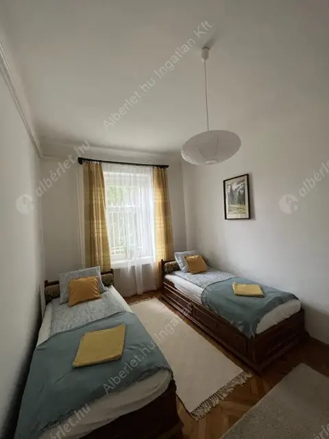 Kiadó albérlet 500000 Ft/hó áron: Budapest, II. kerület  Szépvölgyi út. Mérete: 130 nm, 4 szobás | Alberlet.hu - 6597754