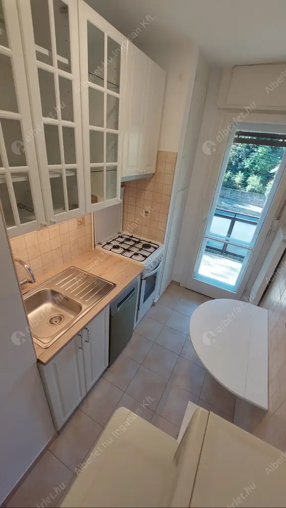 Kiadó albérlet 260000 Ft/hó áron: Budapest, II. kerület  Szépvölgyi út. Mérete: 56 nm, 1 szobás | Alberlet.hu - 6561703