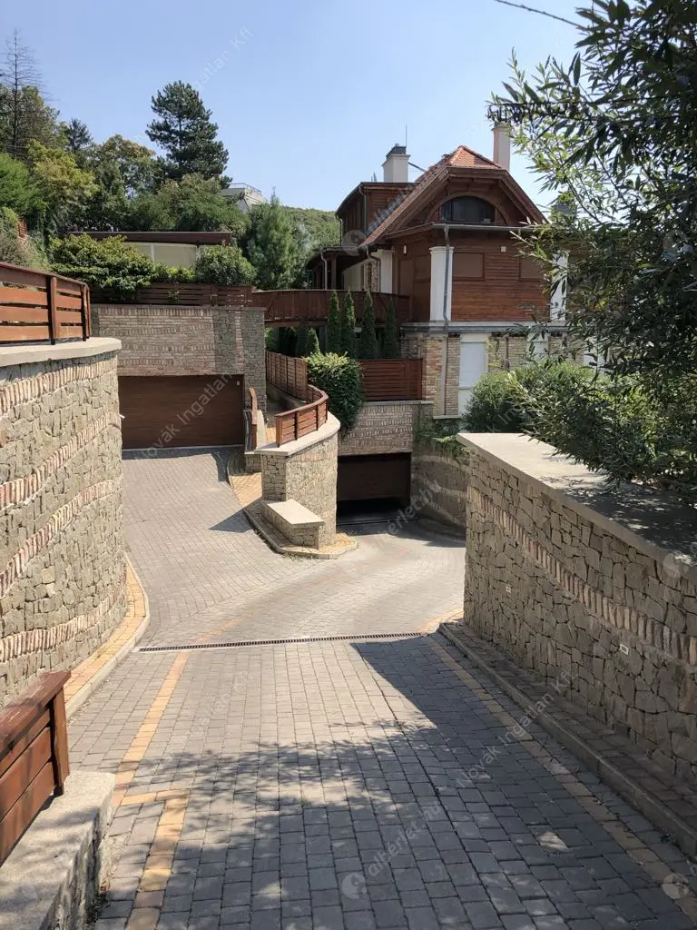 Kiadó albérlet 500000 Ft/hó áron: Budapest, II. kerület  Szépvölgyi út. Mérete: 85 nm, 3 szobás | Alberlet.hu - 6629489