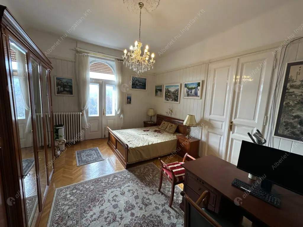 Kiadó albérlet 400000 Ft/hó áron: Budapest, II. kerület  Szilágyi Erzsébet fasor. Mérete: 110 nm, 2 szobás | Alberlet.hu - 6628068