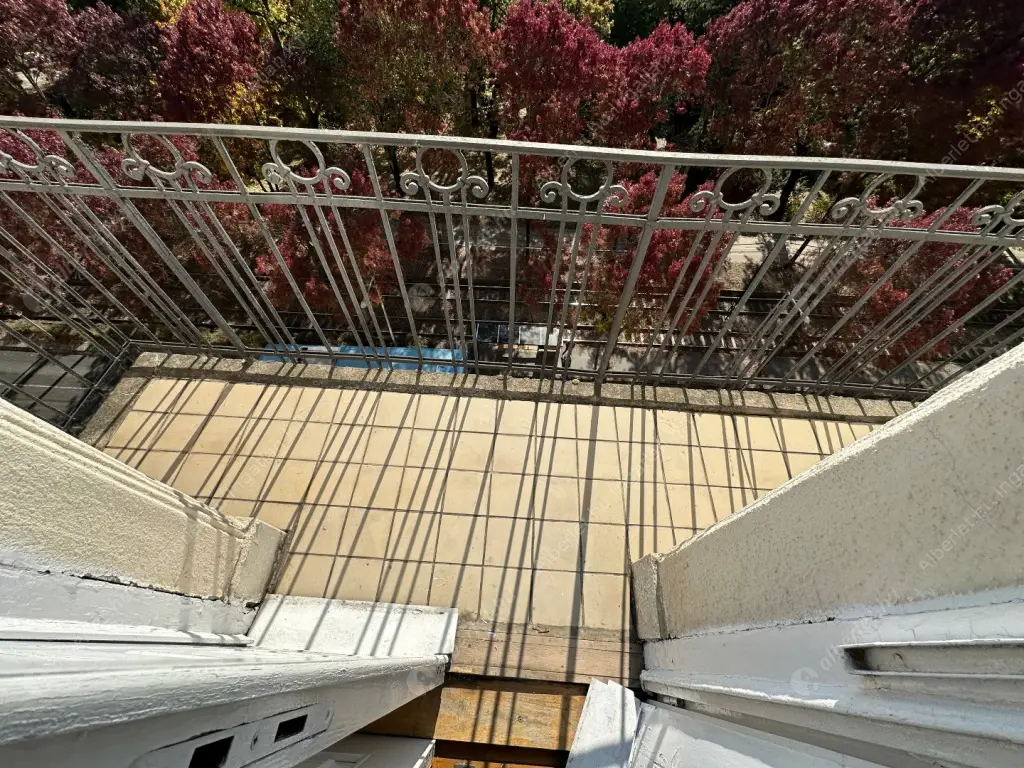 Kiadó albérlet 400000 Ft/hó áron: Budapest, II. kerület  Szilágyi Erzsébet fasor. Mérete: 110 nm, 2 szobás | Alberlet.hu - 6628070