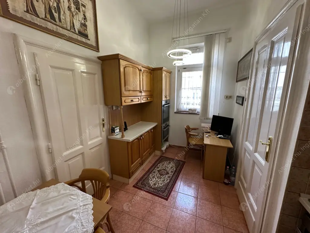 Kiadó albérlet 400000 Ft/hó áron: Budapest, II. kerület  Szilágyi Erzsébet fasor. Mérete: 110 nm, 2 szobás | Alberlet.hu - 6628072