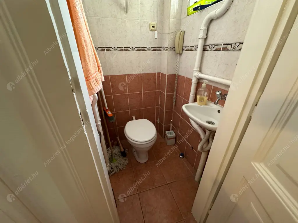 Kiadó albérlet 400000 Ft/hó áron: Budapest, II. kerület  Szilágyi Erzsébet fasor. Mérete: 110 nm, 2 szobás | Alberlet.hu - 6628079