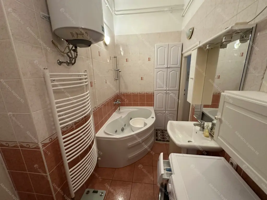 Kiadó albérlet 350000 Ft/hó áron: Budapest, II. kerület  Szilágyi Erzsébet fasor. Mérete: 110 nm, 2 szobás | Alberlet.hu - 6682054