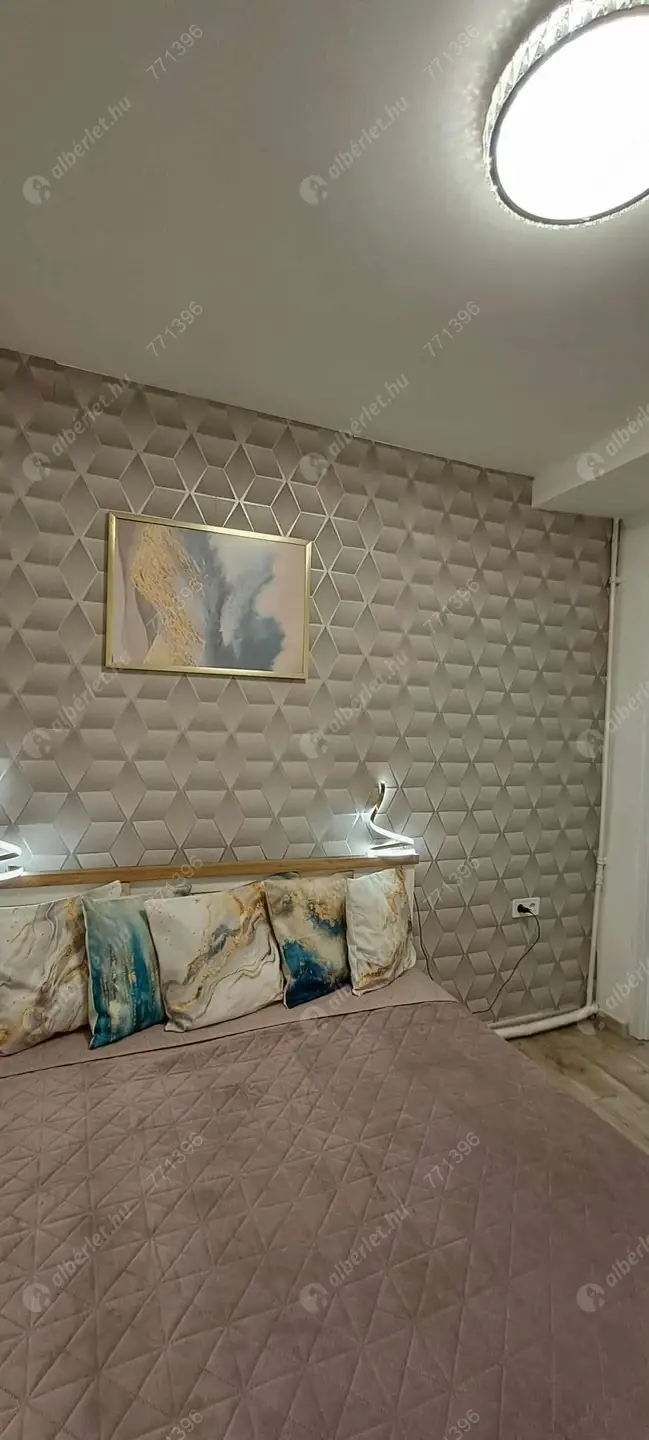 Kiadó albérlet 250000 Ft/hó áron: Budapest, II. kerület  Szilágyi Erzsébet fasor. Mérete: 35 nm, 2 szobás | Alberlet.hu - 6590024