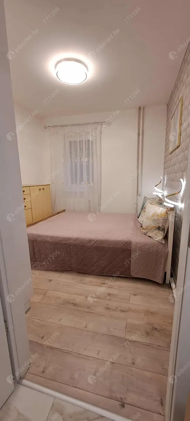 Kiadó albérlet 250000 Ft/hó áron: Budapest, II. kerület  Szilágyi Erzsébet fasor. Mérete: 35 nm, 2 szobás | Alberlet.hu - 6590025