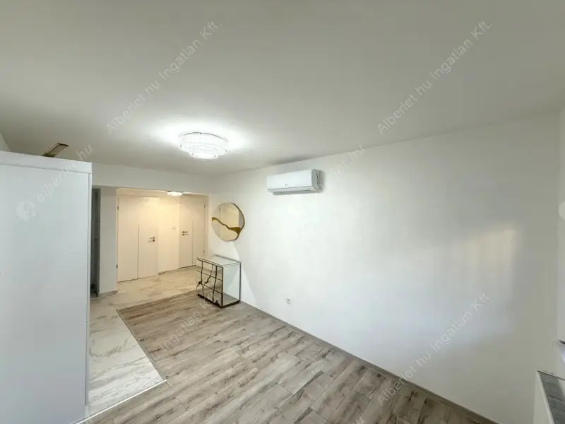 Kiadó albérlet 250000 Ft/hó áron: Budapest, II. kerület  Szilágyi Erzsébet fasor. Mérete: 36 nm, 1 szobás | Alberlet.hu - 6622369