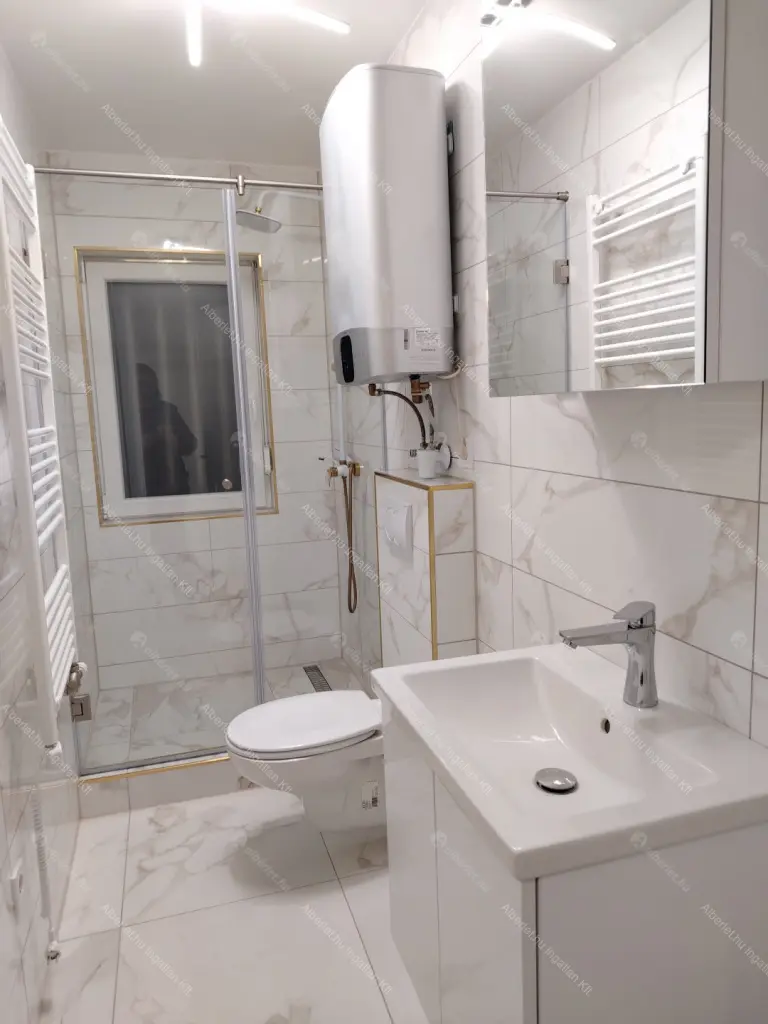 Kiadó albérlet 225000 Ft/hó áron: Budapest, II. kerület  Szilágyi Erzsébet fasor. Mérete: 36 nm, 1 szobás | Alberlet.hu - 6648734