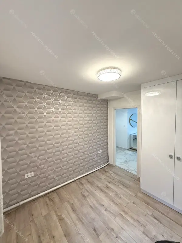 Kiadó albérlet 225000 Ft/hó áron: Budapest, II. kerület  Szilágyi Erzsébet fasor. Mérete: 36 nm, 1 szobás | Alberlet.hu - 6648748