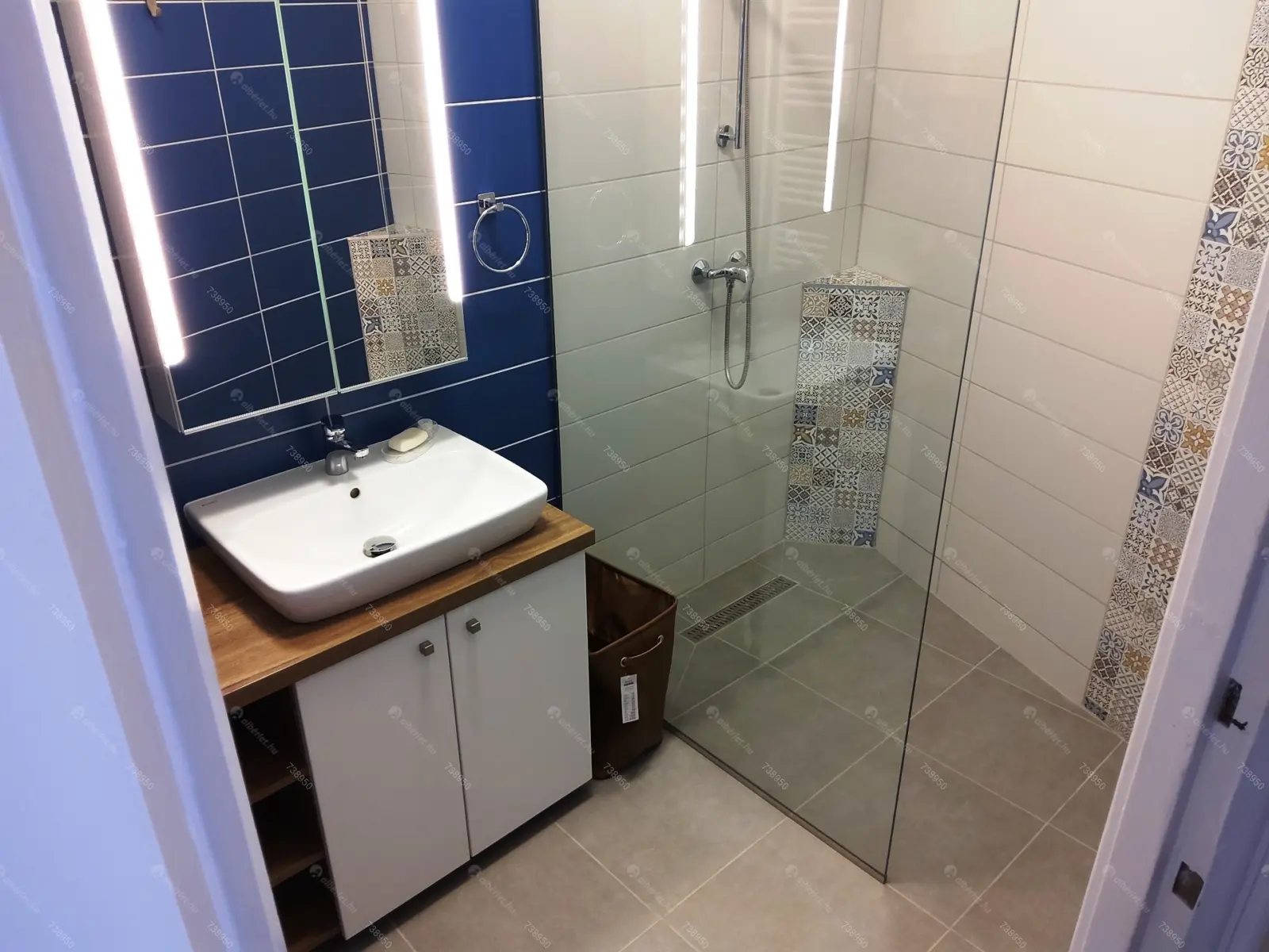 Kiadó albérlet 340000 Ft/hó áron: Budapest, II. kerület  Szilágyi Erzsébet fasor. Mérete: 74 nm, 3 szobás | Alberlet.hu - 6144280