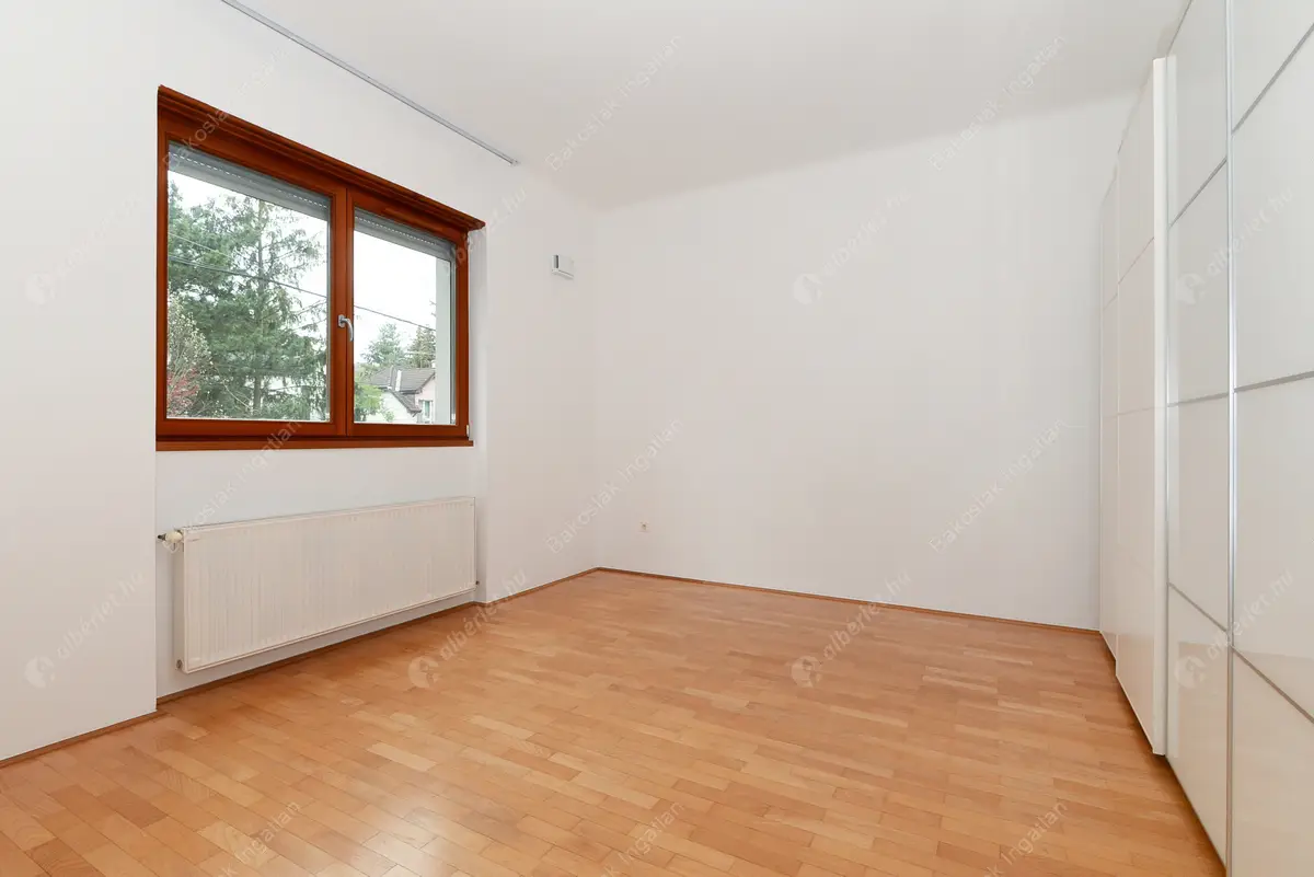 Kiadó albérlet 1169000 Ft/hó áron: Budapest, II. kerület  Szívvirág utca. Mérete: 236 nm, 5 szobás | Alberlet.hu - 5957657