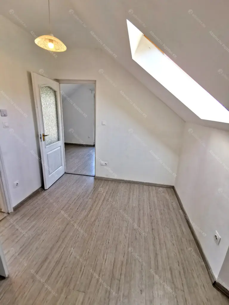 Kiadó albérlet 220000 Ft/hó áron: Budapest, II. kerület  Tárkony utca. Mérete: 35 nm, 2 szobás | Alberlet.hu - 6696220