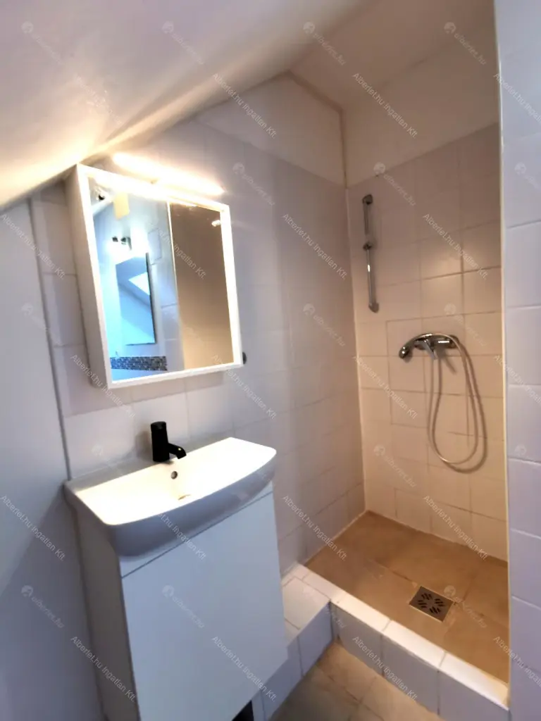 Kiadó albérlet 220000 Ft/hó áron: Budapest, II. kerület  Tárkony utca. Mérete: 50 nm, 2 szobás | Alberlet.hu - 6702636